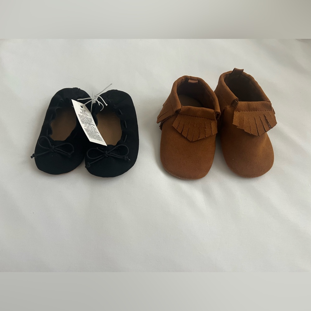 Old Navy Kids size 6-12 mo shoe bundle of 2